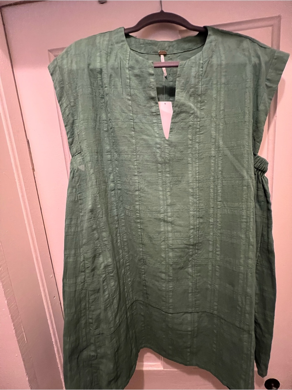 NWOT YOUNG FABULOUS AND BROKE YFB Green Tunic Dress